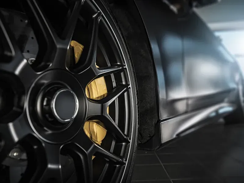 Custom wheel close-up