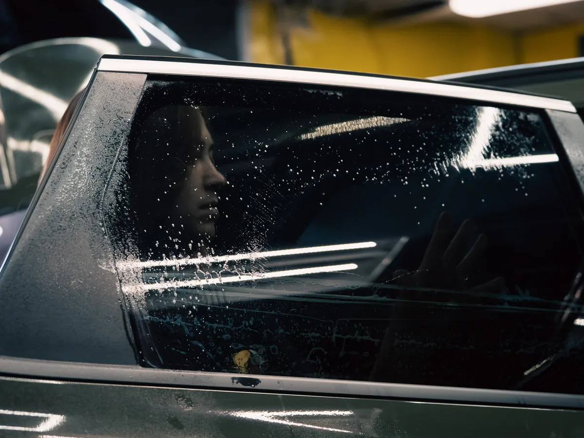 Automotive window tinting, project 3